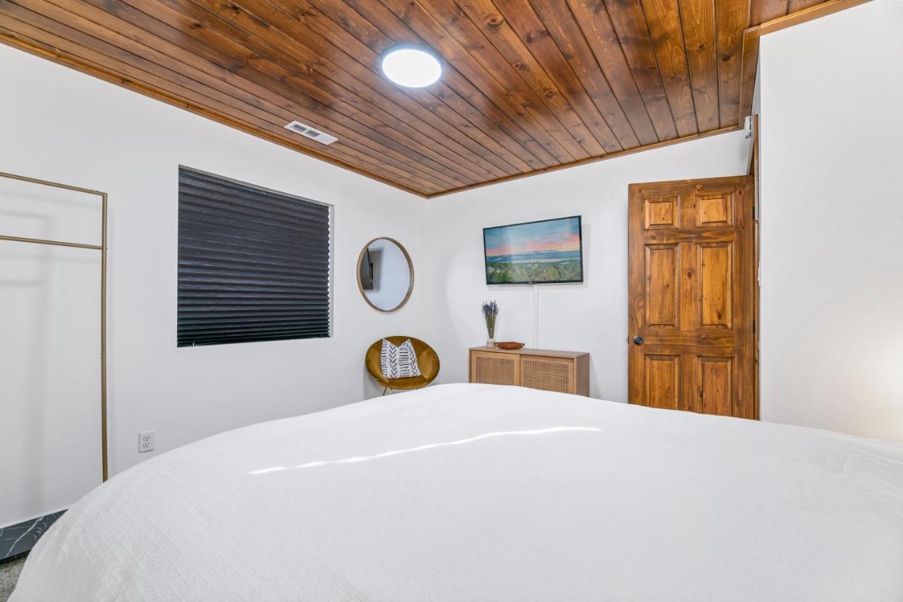 Yellow Pine Lodge - Charming Cottage Style Cabin With Peak-A-Boo Lake And Mountain Views Big Bear Lake Exterior photo
